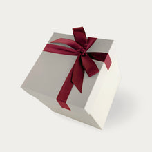 Load image into Gallery viewer, Giftbox Classic