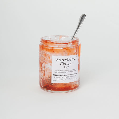 empty-glass-of-strawberry-classic-jam