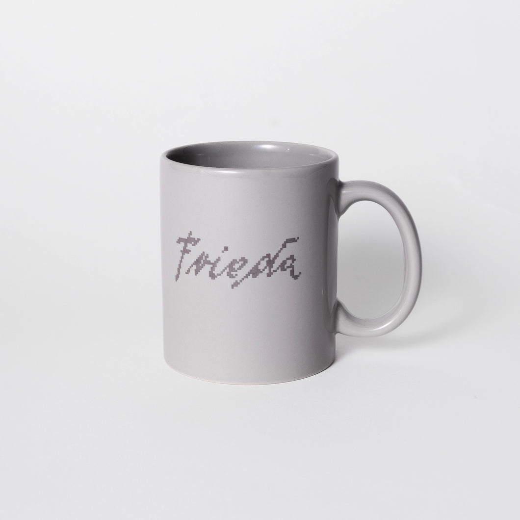 grey-ceramic-mug-with-big-handle-and-frieda-logo