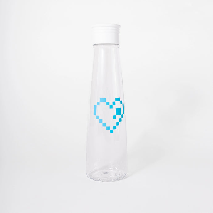 transparent-plastic-waterbottle-with-white-lid-and-blue-pixelated-heart-print